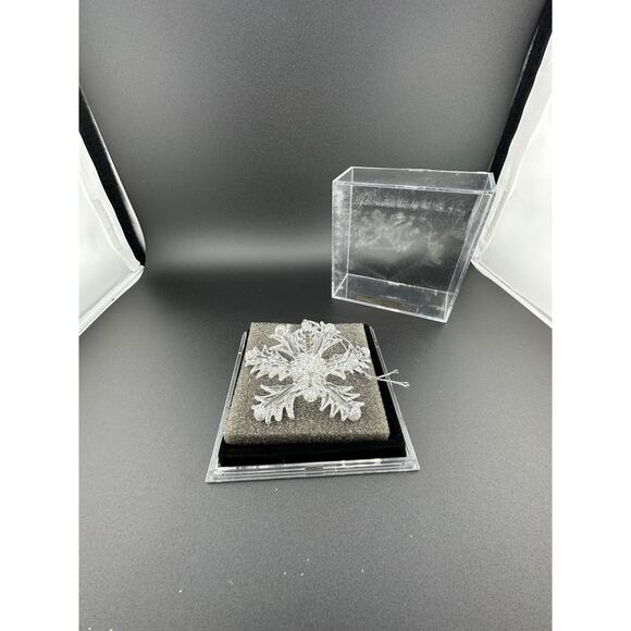 Vintage Hand Spun Glass 3D Snowflake Silver Accents Ornament 3" Original Box - Picture 2 of 9